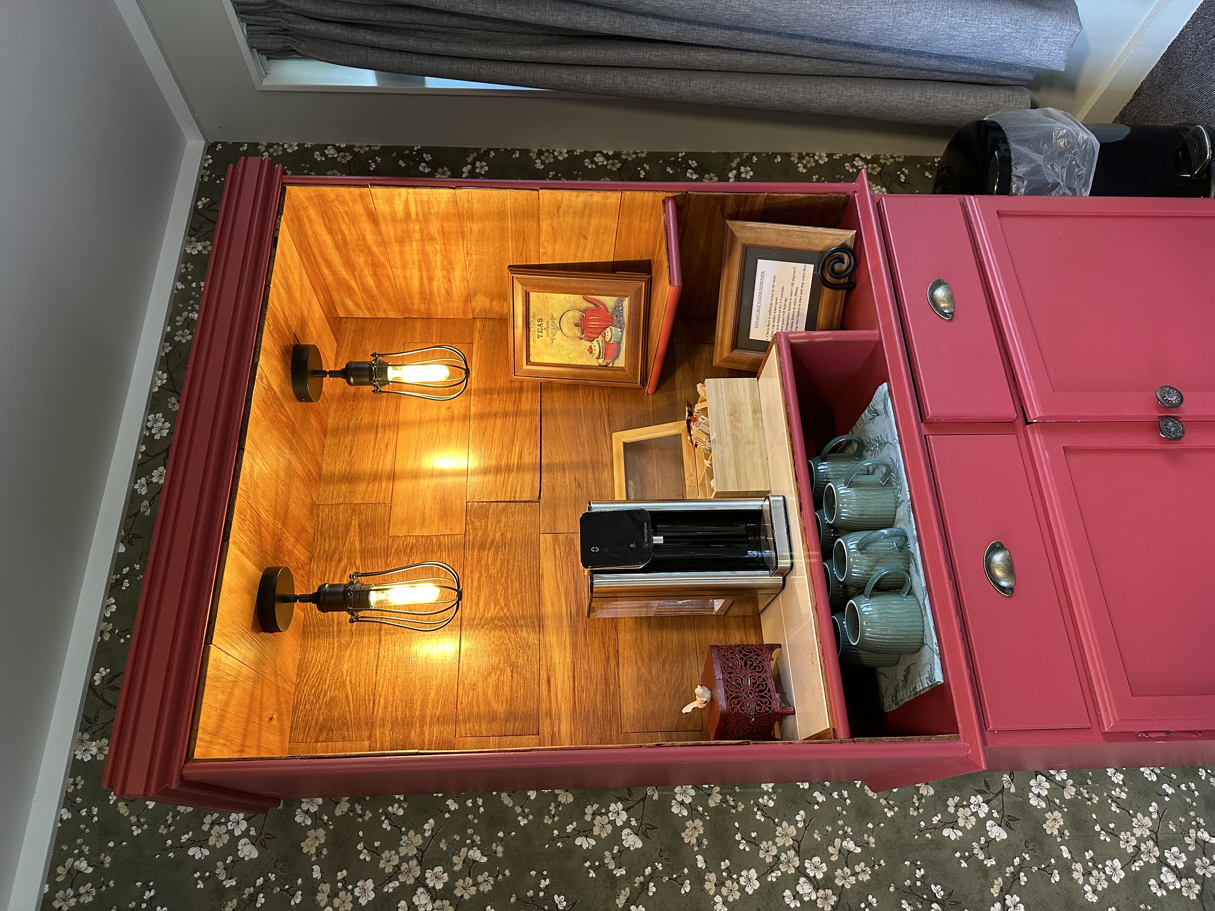 Drinks station