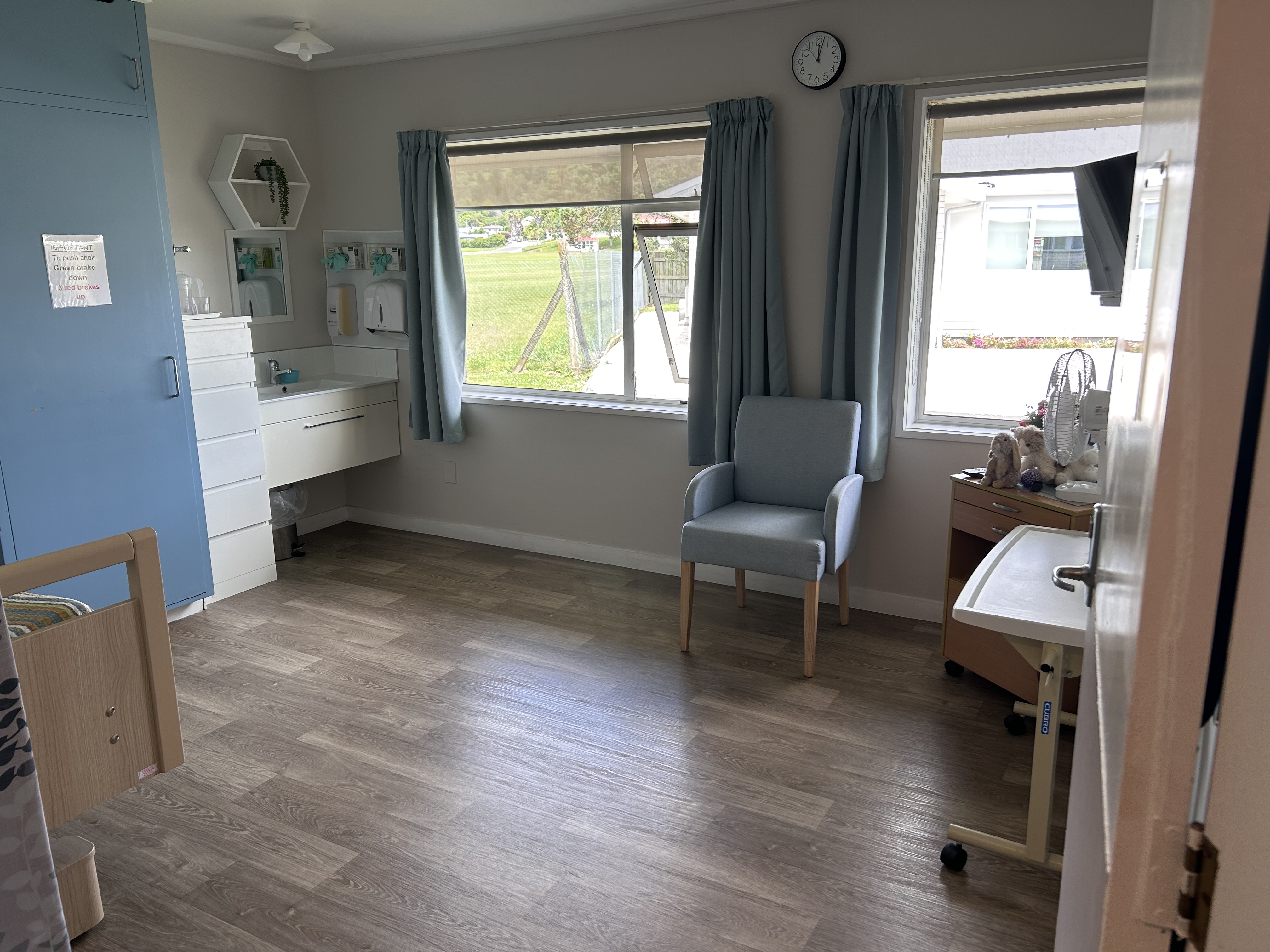 Hospital room 5